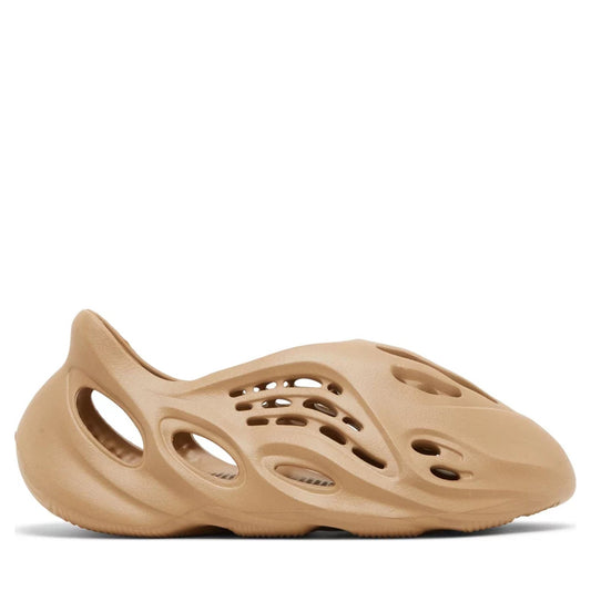 adidas Yeezy Foam RNNR Clay Taupe